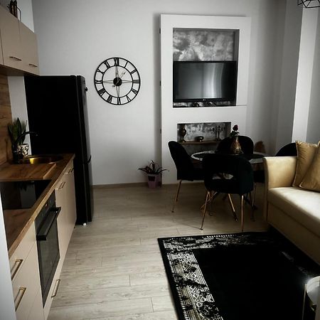 Apartament Nowar ノバ・ルダ エクステリア 写真